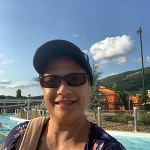 Meet your Posher, Sarala